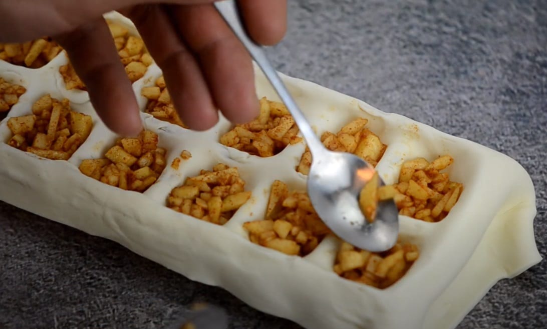 Leuk Voor Een High Tea: Mini Appeltaartjes Uit De Airfryer Gemaakt Met Een  Ijsblokjesvorm - Airfryertotaal.Nl