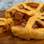 Gek op frikandellen? Dan moet je de frikandel quiche eens geprobeerd hebben!