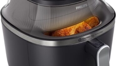 Philips NA321/00 Airfryer met digitaal scherm en kip zichtbaar door het kijkvenster